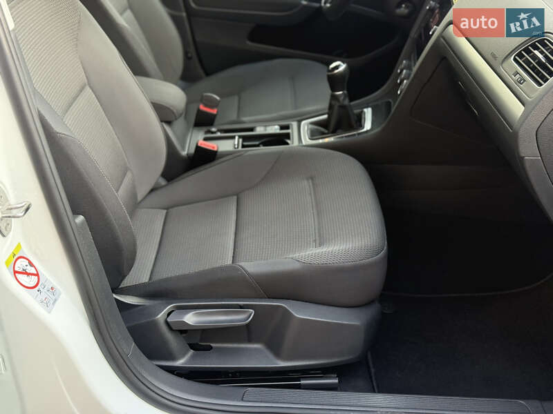 Універсал Volkswagen Golf 2017 в Стрию