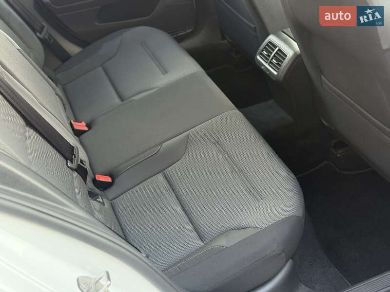 Універсал Volkswagen Golf 2017 в Стрию