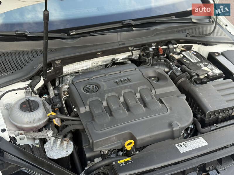 Універсал Volkswagen Golf 2017 в Стрию