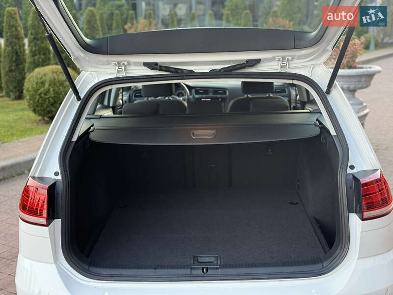 Універсал Volkswagen Golf 2017 в Стрию