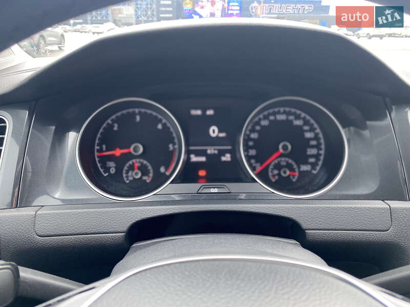 Універсал Volkswagen Golf 2018 в Києві