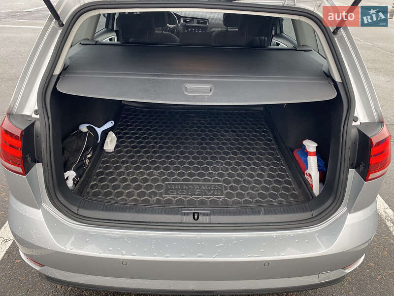 Універсал Volkswagen Golf 2018 в Києві
