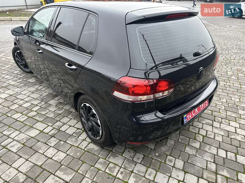Хэтчбек Volkswagen Golf 2010 в Мукачево