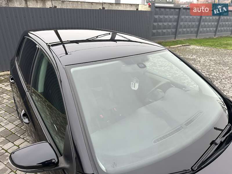 Хэтчбек Volkswagen Golf 2010 в Мукачево