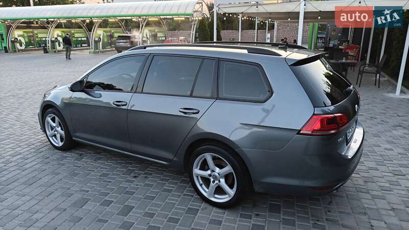 Универсал Volkswagen Golf 2015 в Львове