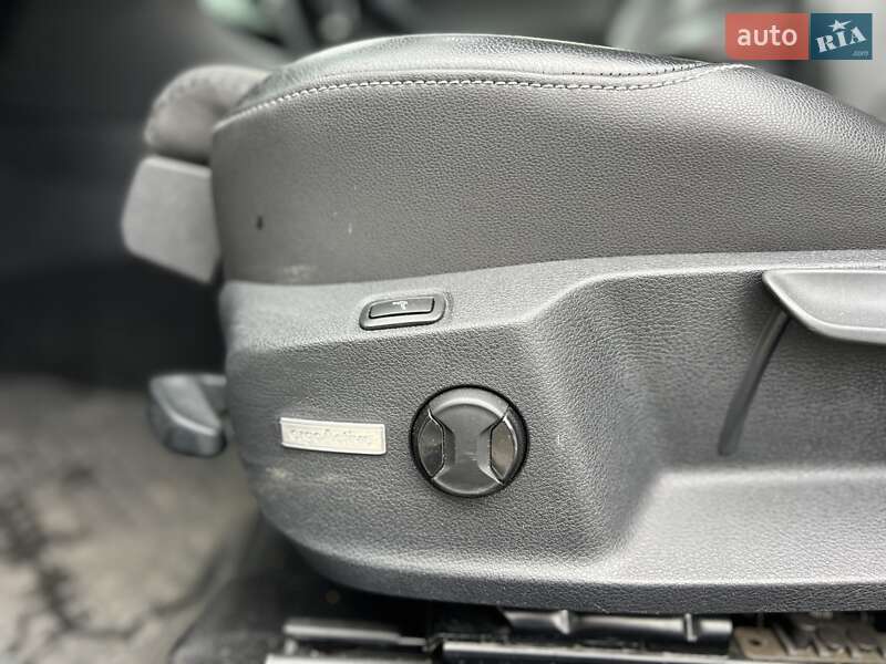 Хетчбек Volkswagen Golf 2013 в Києві