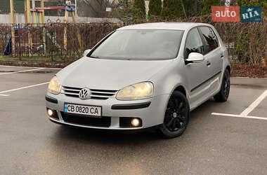 Хэтчбек Volkswagen Golf 2004 в Киеве