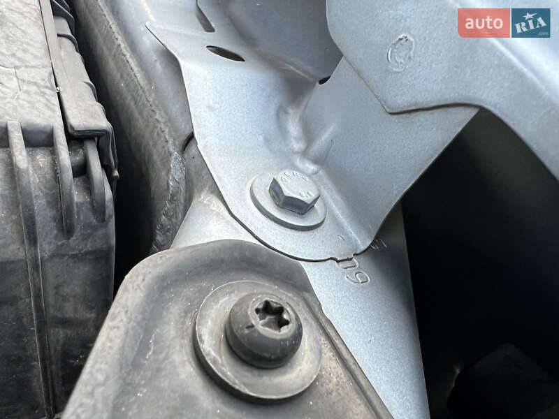 Хэтчбек Volkswagen Golf 2009 в Ровно