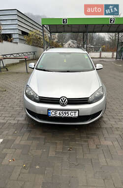 Універсал Volkswagen Golf 2010 в Чернівцях