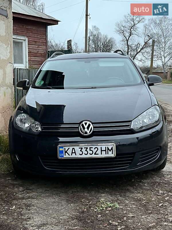 Універсал Volkswagen Golf 2010 в Шостці