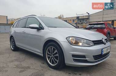 Универсал Volkswagen Golf 2015 в Киеве