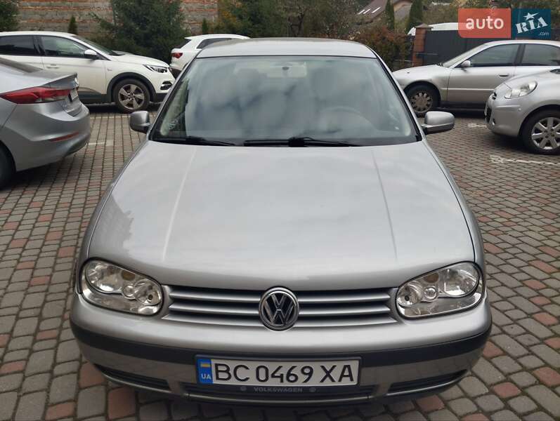 Хэтчбек Volkswagen Golf 2002 в Кривом Роге