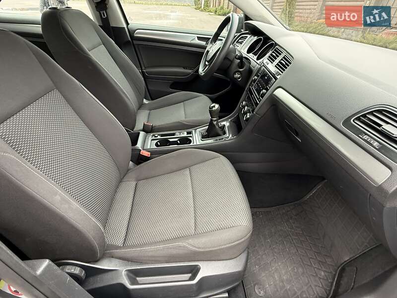 Хетчбек Volkswagen Golf 2018 в Борисполі