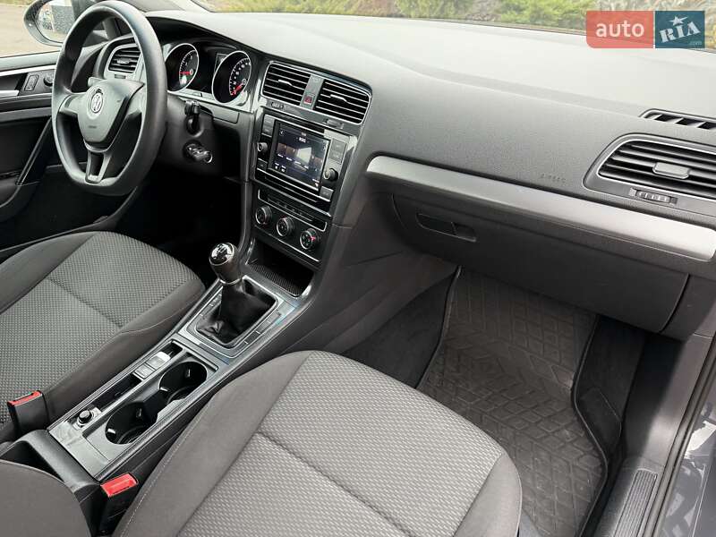 Хетчбек Volkswagen Golf 2018 в Борисполі