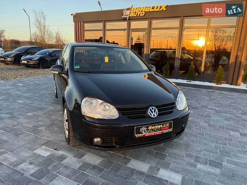 Хэтчбек Volkswagen Golf 2008 в Коломые