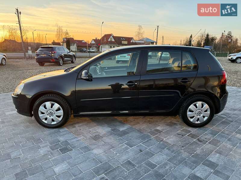 Хэтчбек Volkswagen Golf 2008 в Коломые