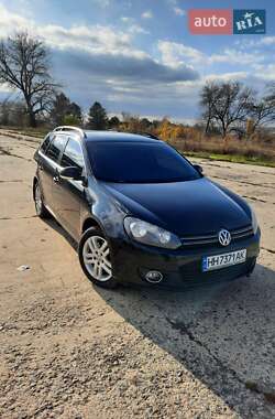 Універсал Volkswagen Golf 2010 в Окнах