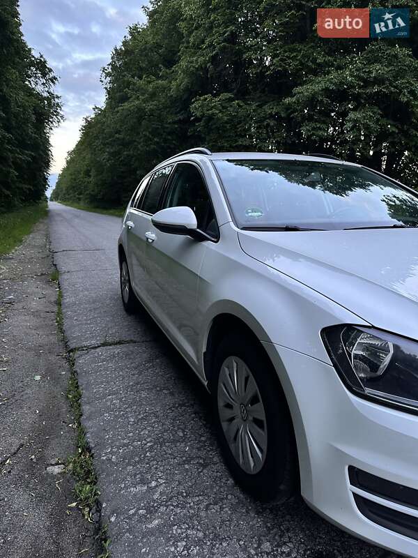 Универсал Volkswagen Golf 2016 в Виннице