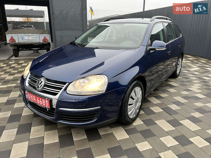 Універсал Volkswagen Golf 2010 в Полтаві