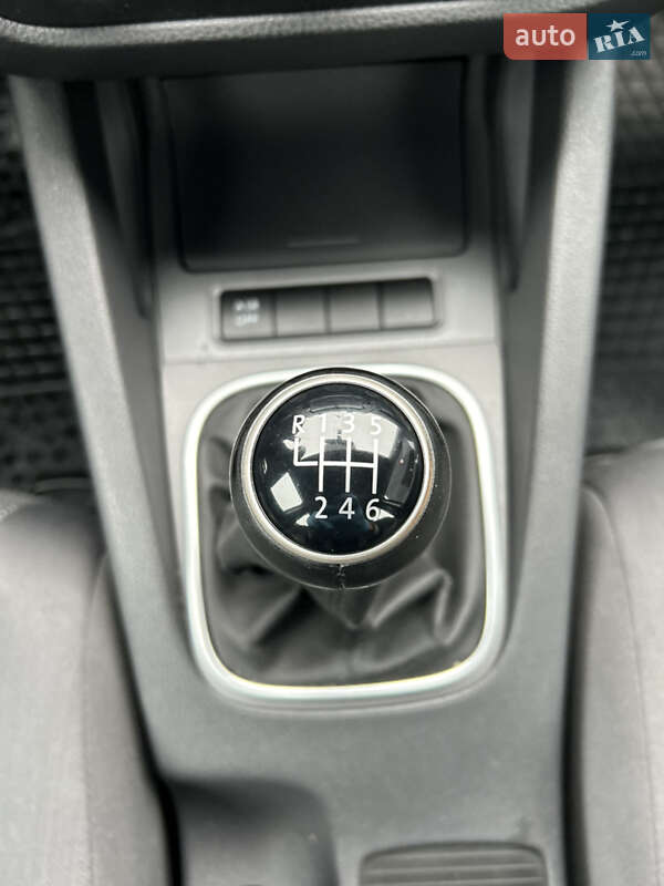 Універсал Volkswagen Golf 2010 в Полтаві