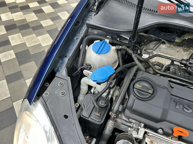 Універсал Volkswagen Golf 2010 в Полтаві