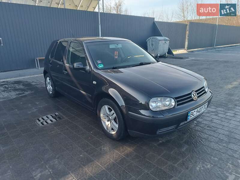 Volkswagen Golf 2002