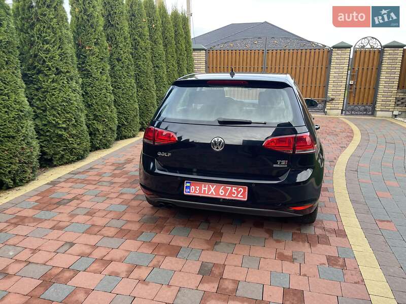 Хэтчбек Volkswagen Golf 2013 в Луцке