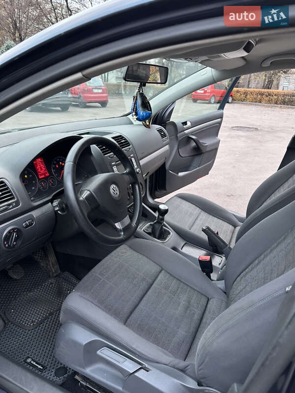 Хетчбек Volkswagen Golf 2008 в Кам'янському