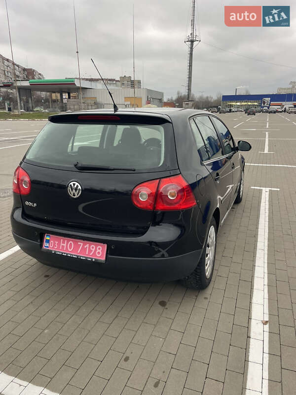 Хетчбек Volkswagen Golf 2007 в Сумах