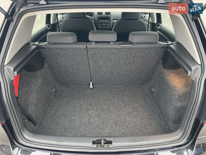 Хетчбек Volkswagen Golf 2007 в Сумах