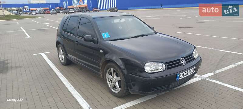 Хэтчбек Volkswagen Golf 2002 в Сумах