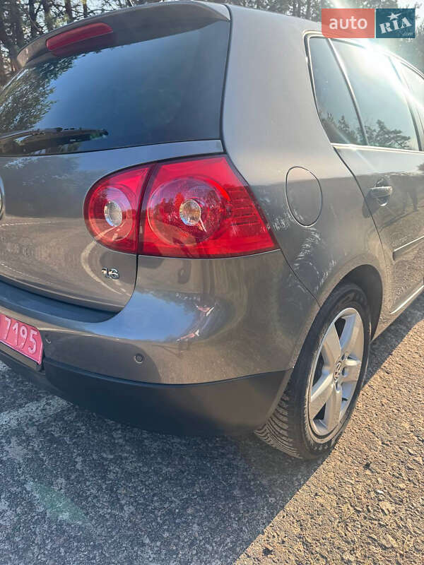 Хэтчбек Volkswagen Golf 2008 в Смеле