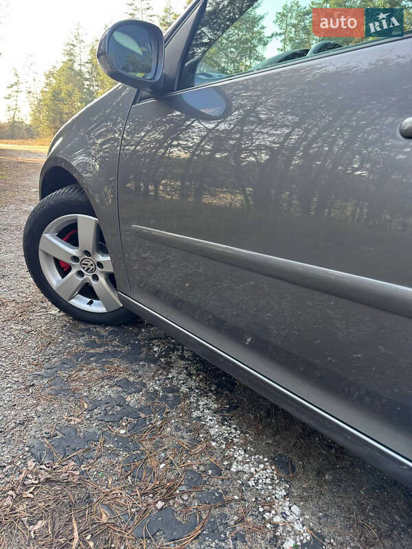 Хэтчбек Volkswagen Golf 2008 в Смеле