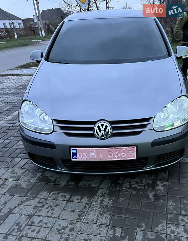 Хетчбек Volkswagen Golf 2006 в Звенигородці