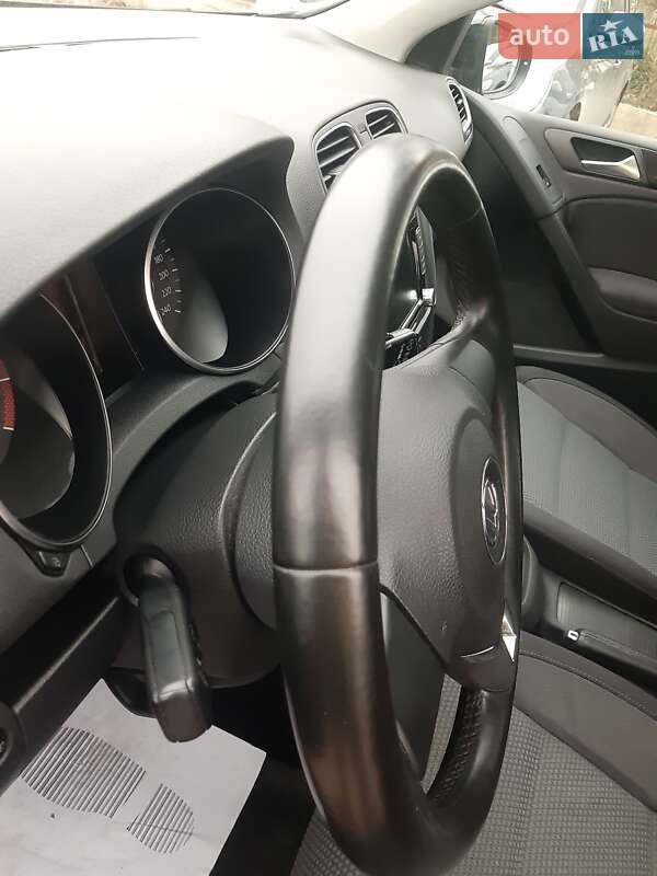 Хэтчбек Volkswagen Golf 2010 в Дрогобыче фото 117 Хэтчбек Volkswagen Golf 2010 в Дрогобыче