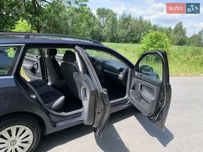 Универсал Volkswagen Golf 2009 в Ковеле