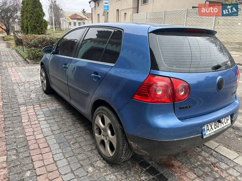 Хетчбек Volkswagen Golf 2005 в Харкові