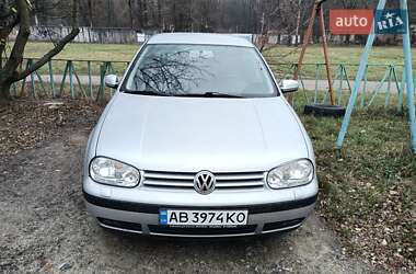 Хэтчбек Volkswagen Golf 2001 в Гнивани