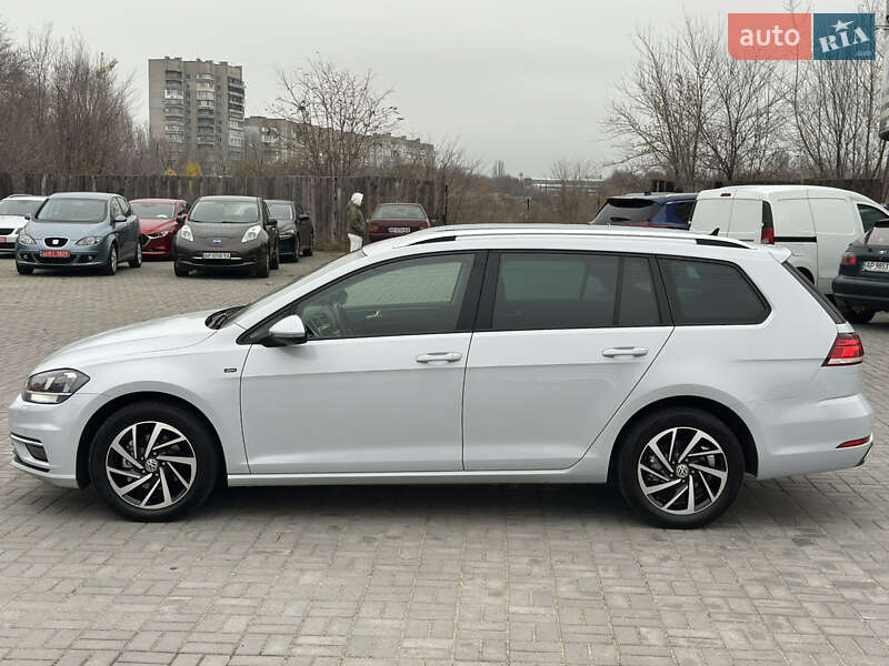 Універсал Volkswagen Golf 2019 в Запоріжжі