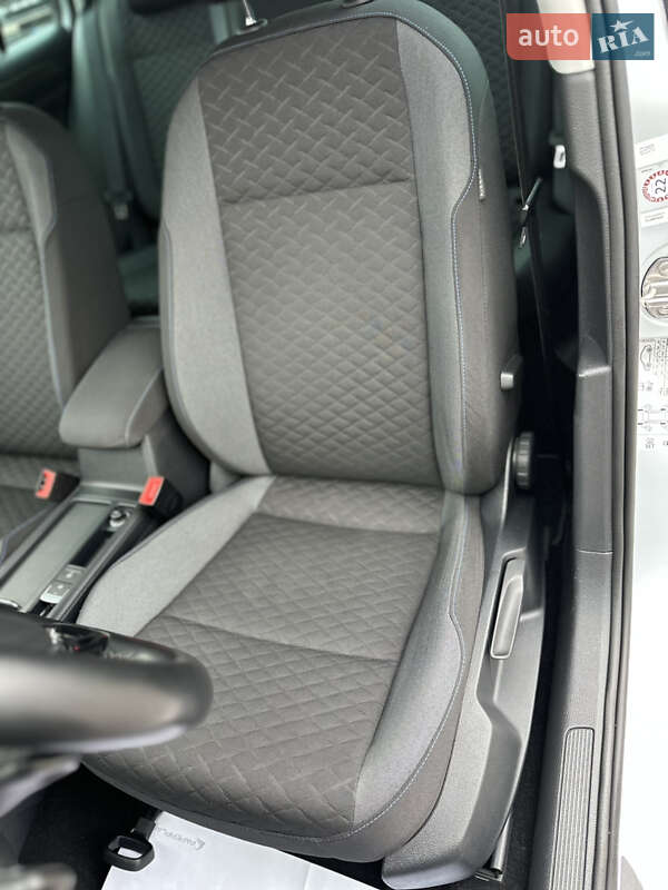 Універсал Volkswagen Golf 2019 в Запоріжжі