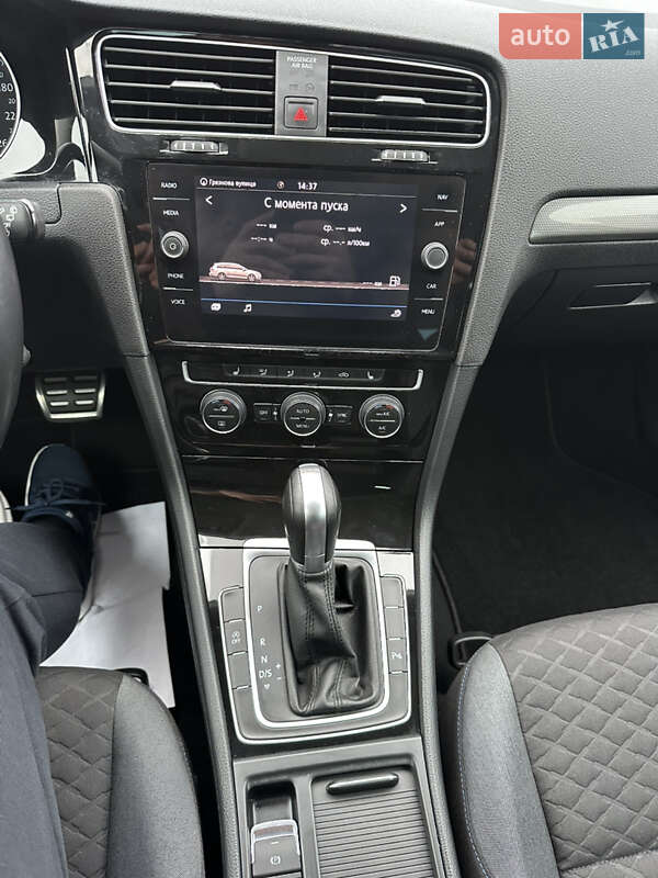 Універсал Volkswagen Golf 2019 в Запоріжжі