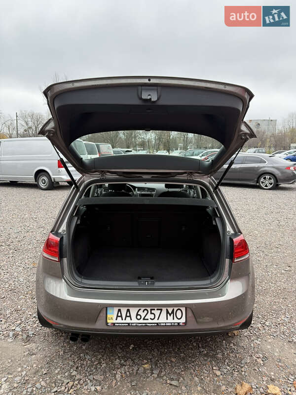 Хэтчбек Volkswagen Golf 2013 в Черкассах