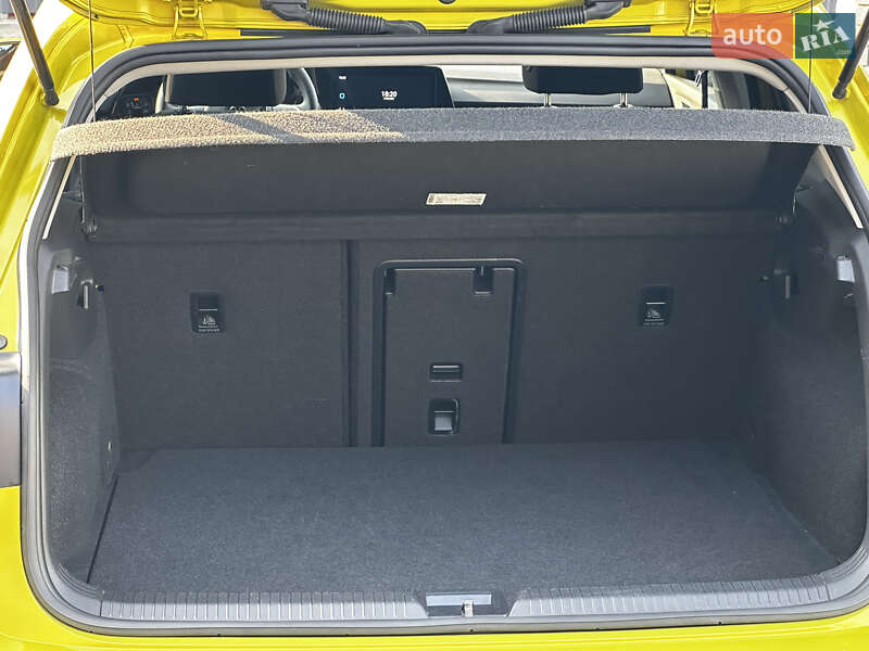 Хетчбек Volkswagen Golf 2020 в Тернополі