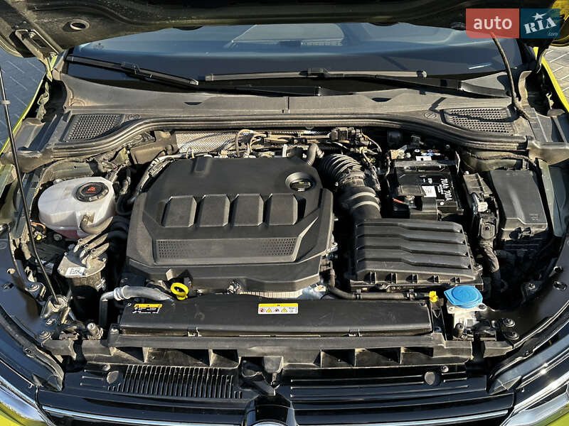 Хетчбек Volkswagen Golf 2020 в Тернополі