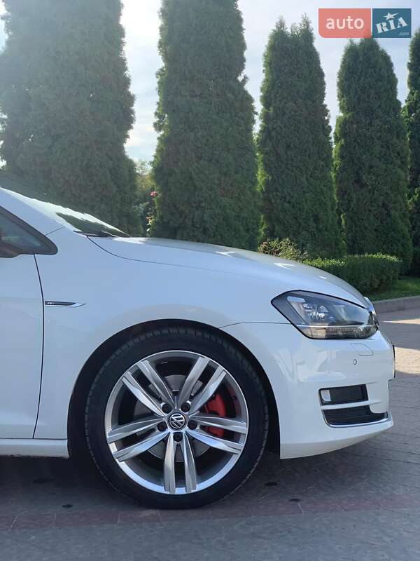 Хэтчбек Volkswagen Golf 2014 в Киеве фото 43 Хэтчбек Volkswagen Golf 2014 в Киеве