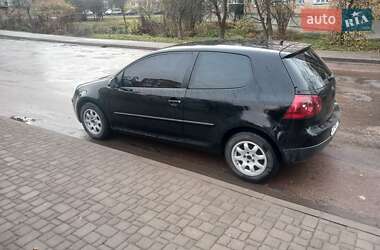 Хэтчбек Volkswagen Golf 2008 в Глухове