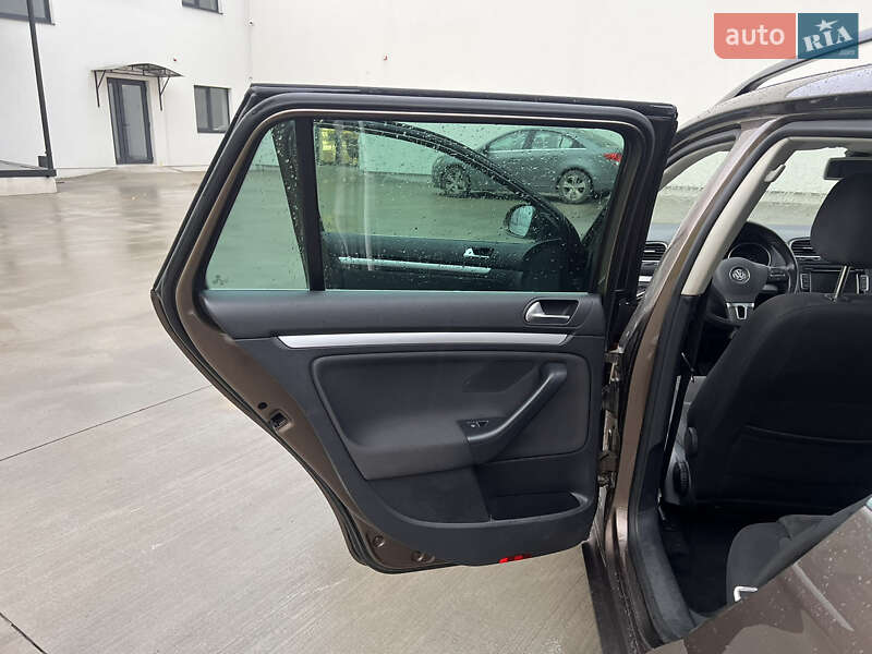 Универсал Volkswagen Golf 2011 в Луцке фото 13 Универсал Volkswagen Golf 2011 в Луцке