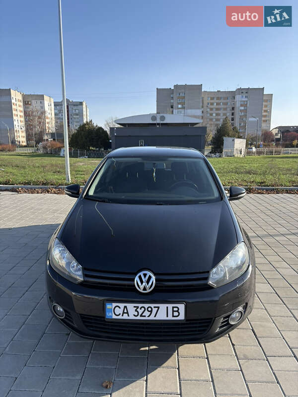 Хэтчбек Volkswagen Golf 2011 в Черкассах