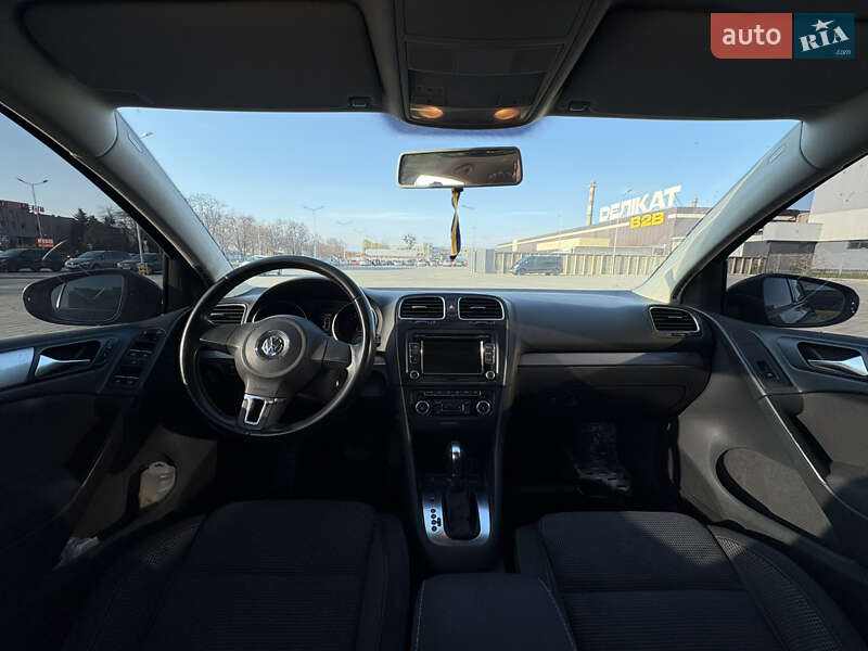Хэтчбек Volkswagen Golf 2011 в Черкассах