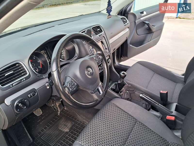 Універсал Volkswagen Golf 2012 в Косові фото 12 Універсал Volkswagen Golf 2012 в Косові